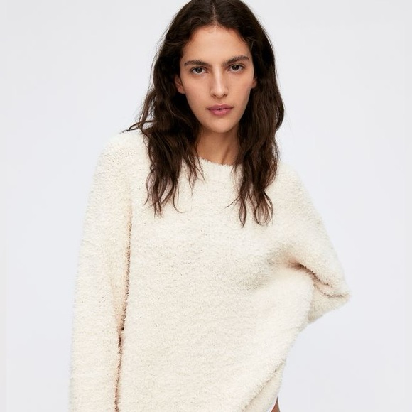 Allie Rose Cozy Sweater (New Without Tags) - Picture 4 of 16